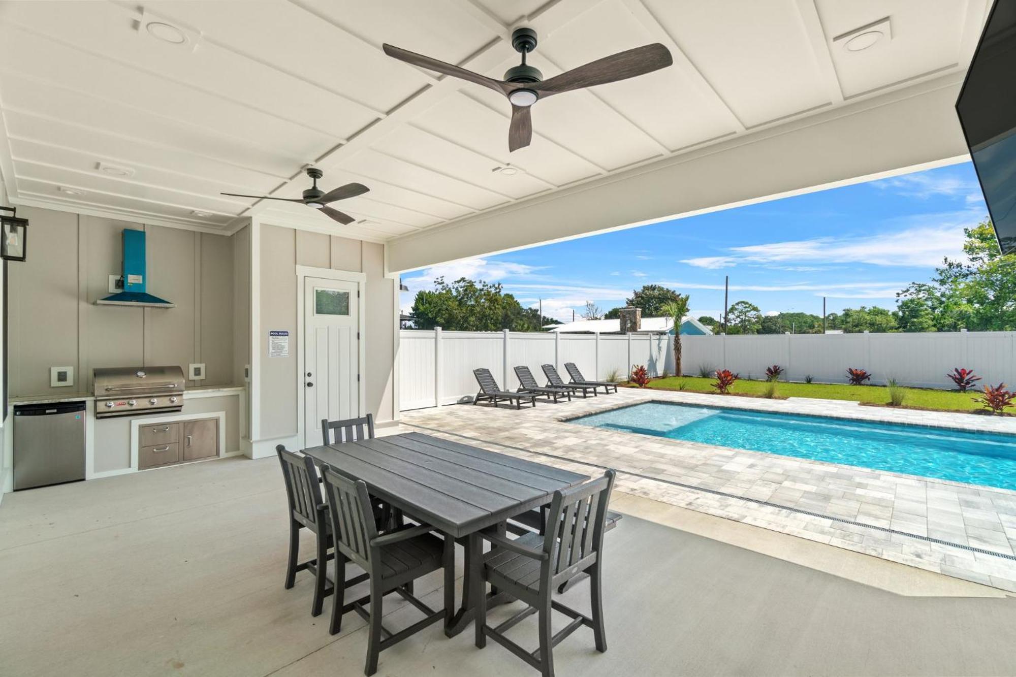 פנמה סיטי ביץ' Brand New Home With In-Ground Pool, Four Houses From Beautiful Laguna Beach מראה חיצוני תמונה